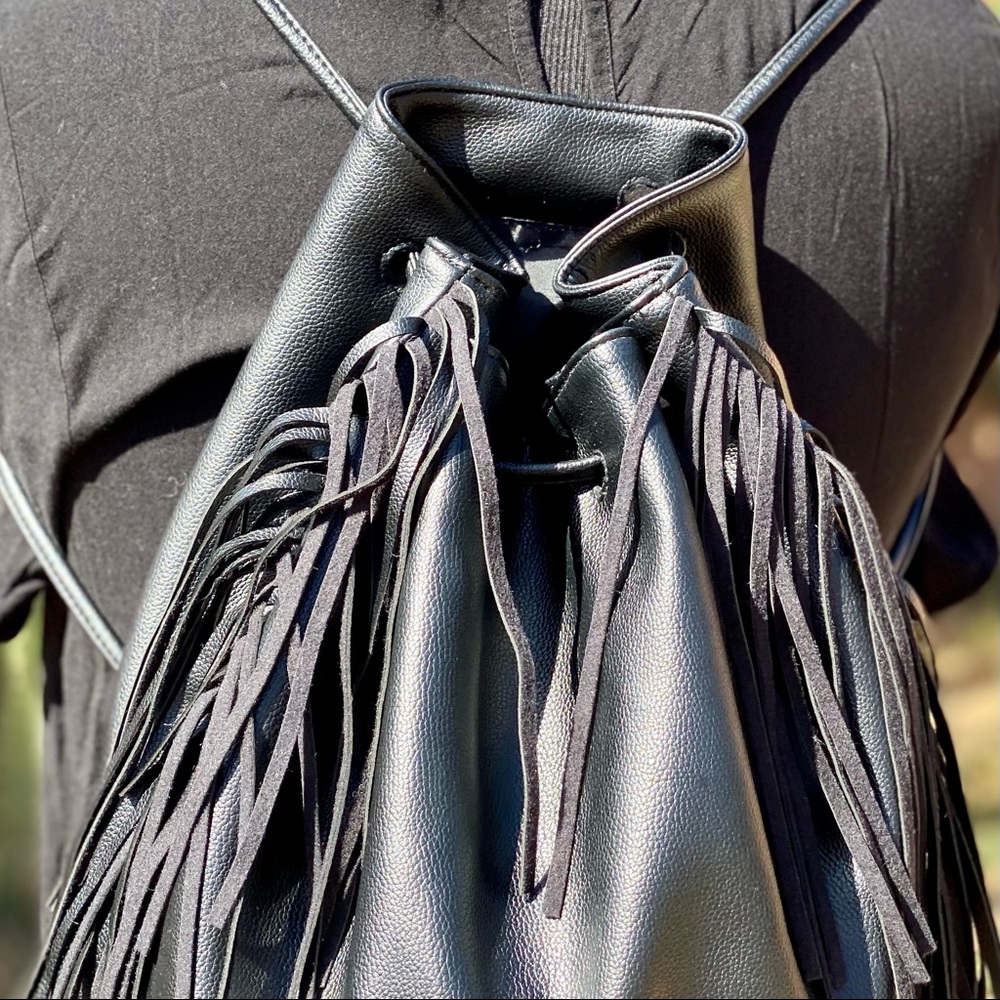 Fringe VS Backpack - Picture 3 of 10